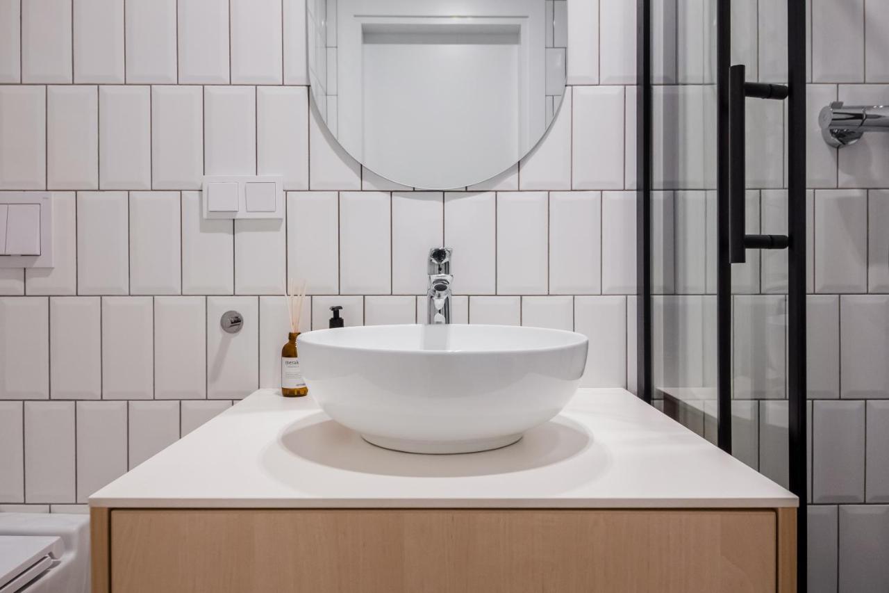 Central Apartment In Architectural Street カウナス エクステリア 写真